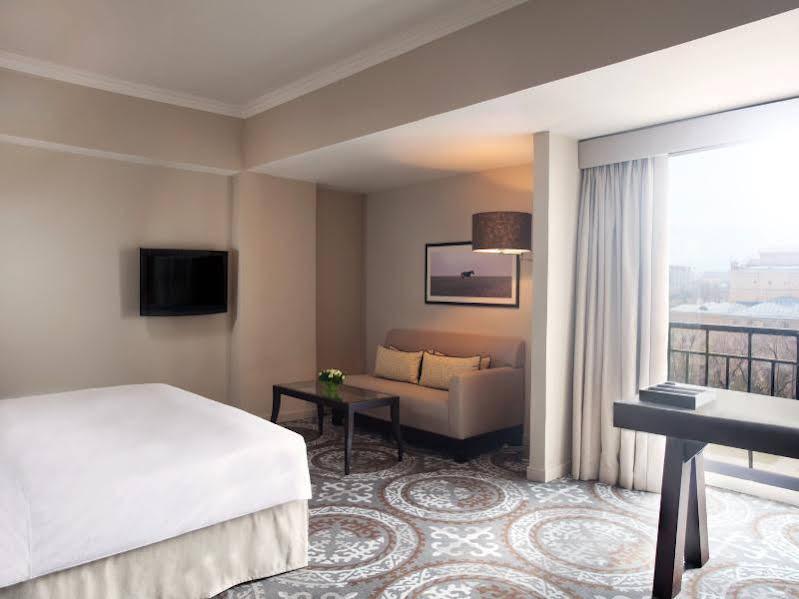 Hotel Hyatt Regency Bichkek Extérieur photo