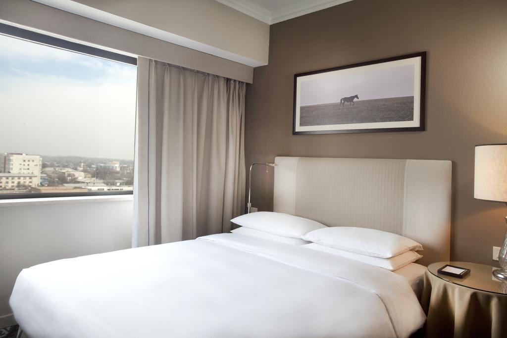 Hotel Hyatt Regency Bichkek Extérieur photo