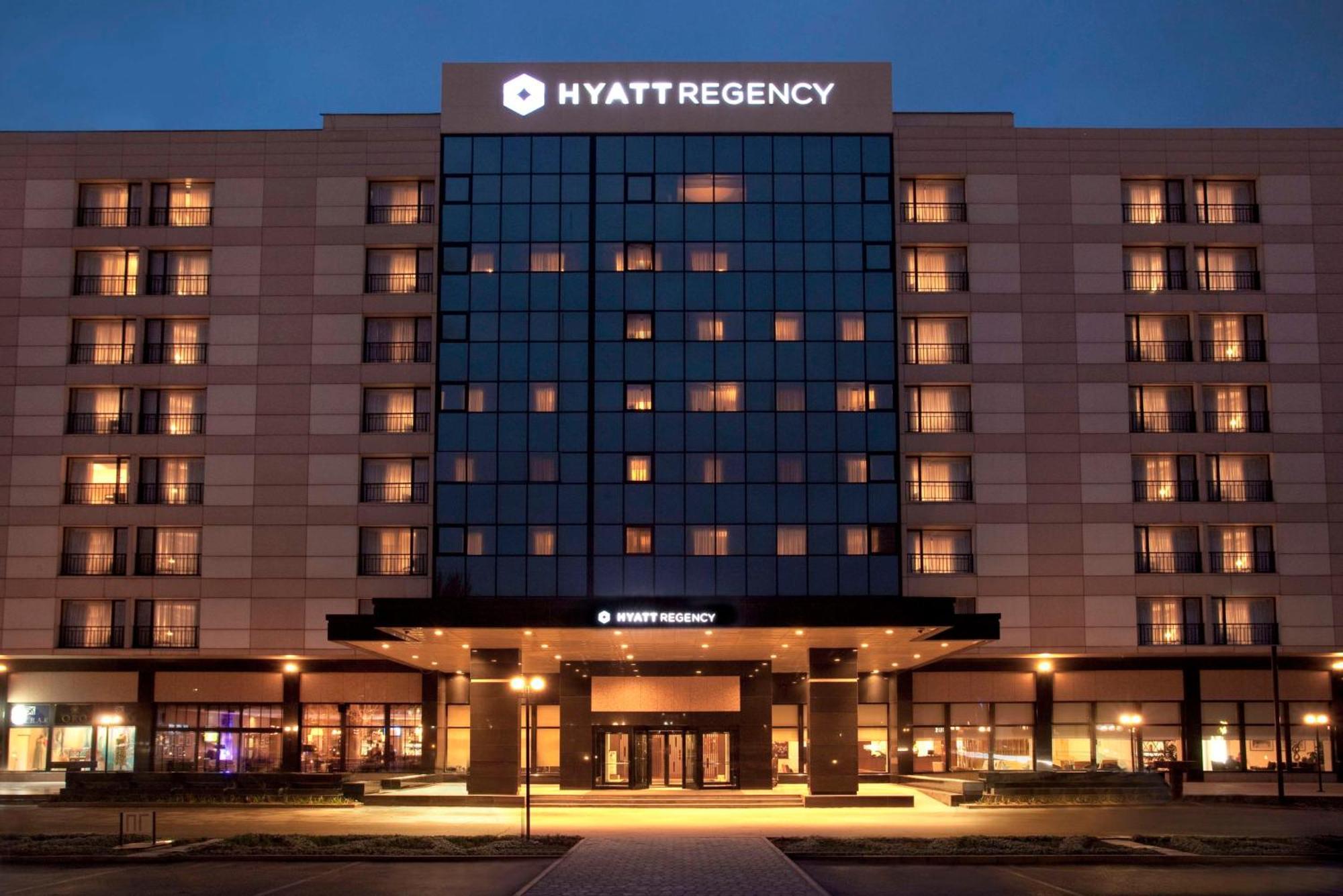 Hotel Hyatt Regency Bichkek Extérieur photo